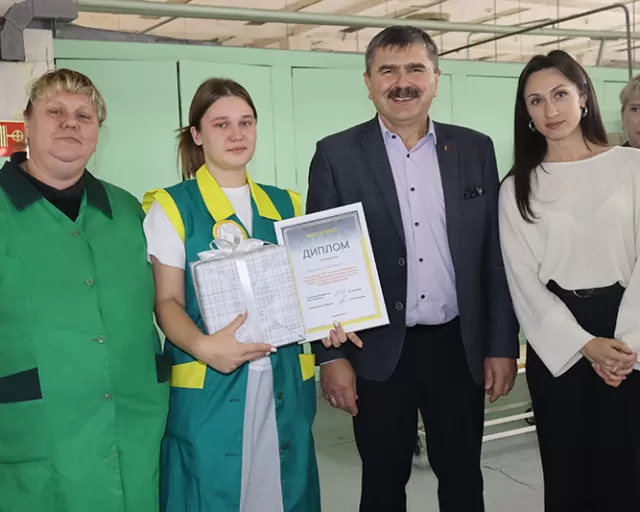 Конкурс профессионального мастерства среди  молодых рабочих швейной фабрики 